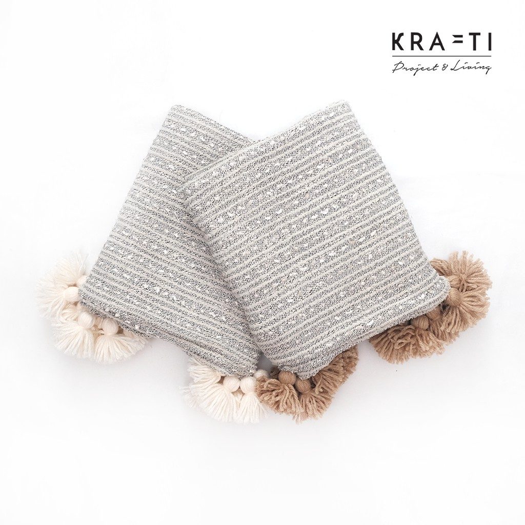 Selimut sofa / selimut natal / selimut traveling  / Fringe Aria Blanket
