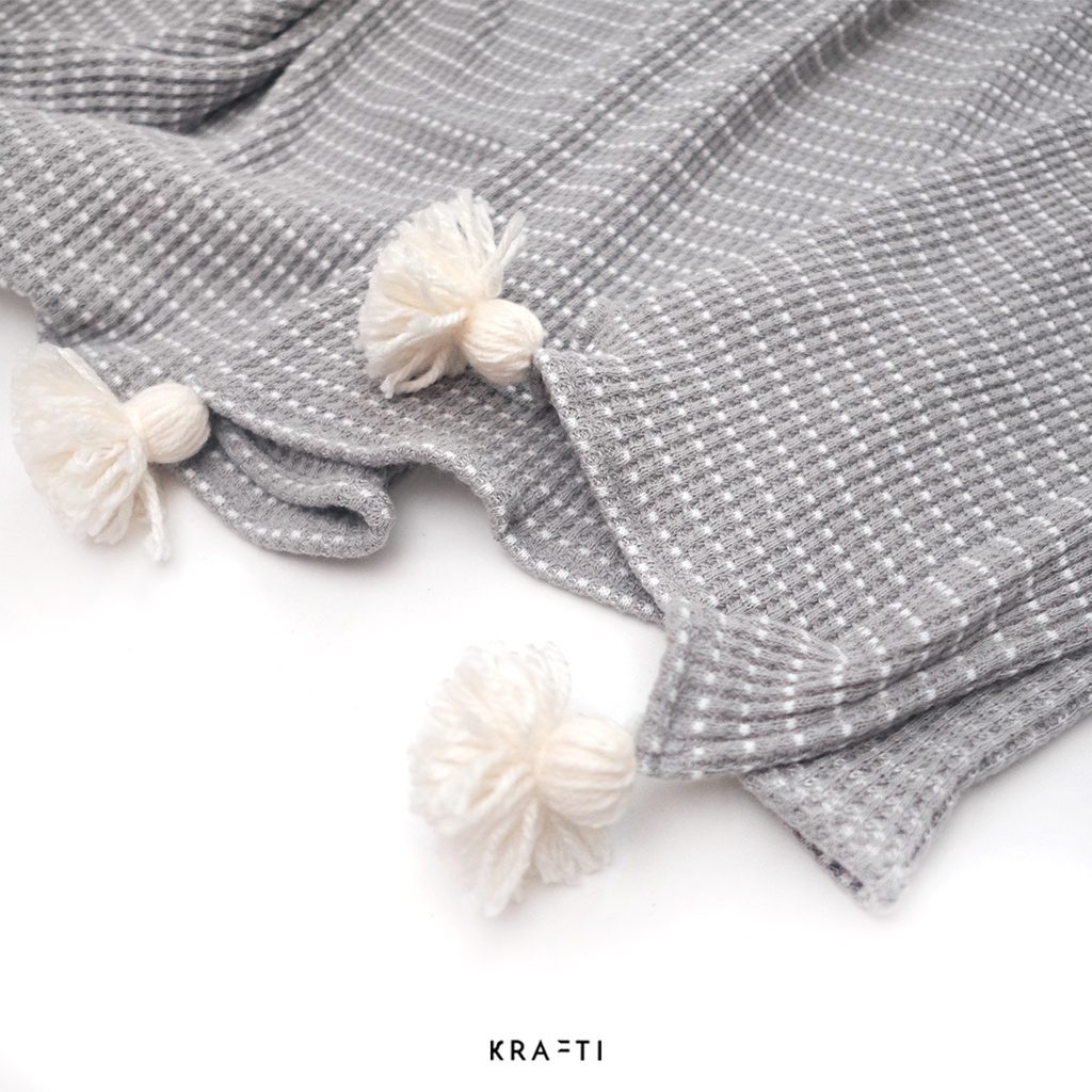 Selimut Sofa / Selimut travelling / Selimut Rajut / Selimut GRIS KNIT