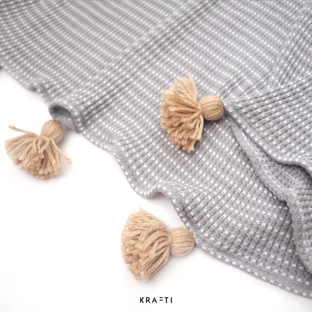 Selimut Sofa / Selimut travelling / Selimut Rajut / Selimut GRIS KNIT