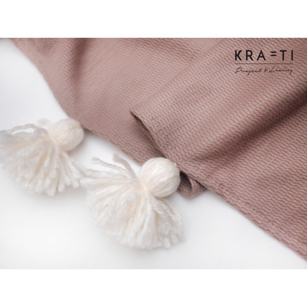Selimut Sofa / Slimut Traveling / Selmut Brown Hive Knit