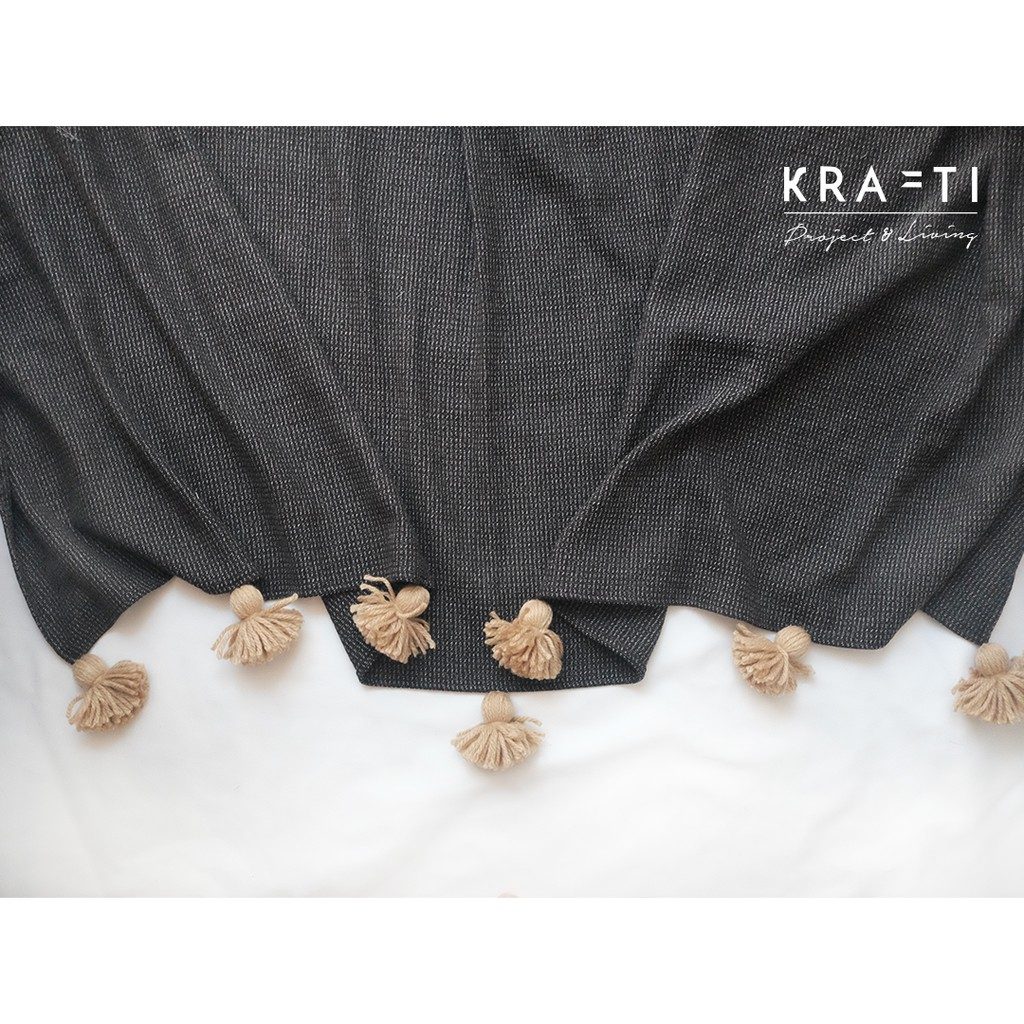 Selimut Sofa / Selimut Travelling Black Semi Wool 100x150cm