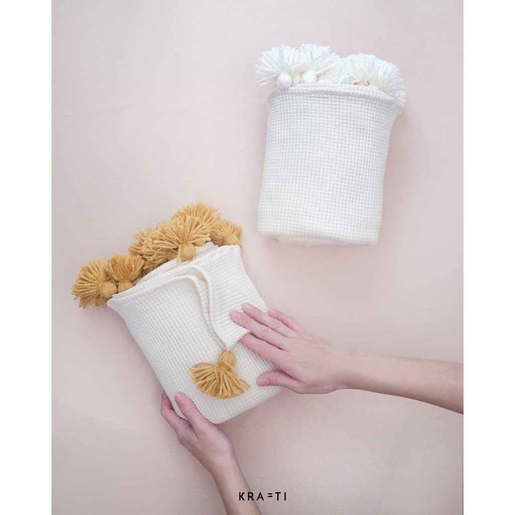 Selimut Sofa / Selimut travelling / Selimut White Hive