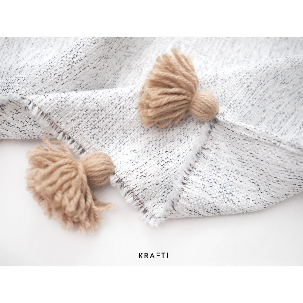 Selimut Sofa / Selimut Travelling / Selimut Tassel /Tweed Weaved Blanket
