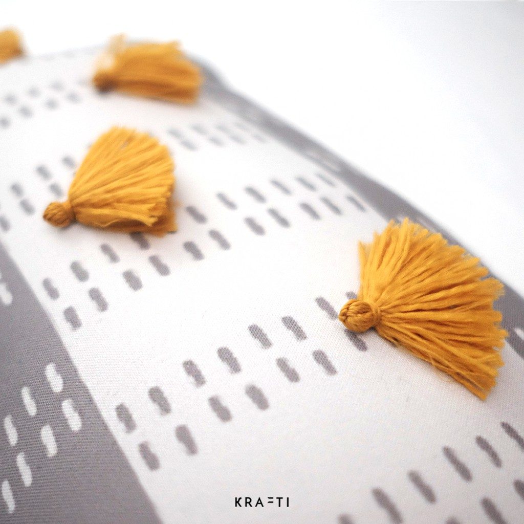 Bantal Sofa / Indira Series  / Bantal 30x50 cm