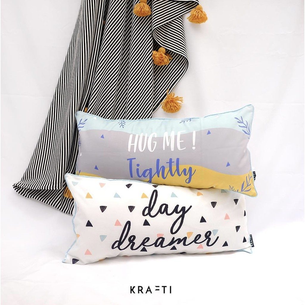 Bantal Sofa Print Day Dreamer 30x60 cm