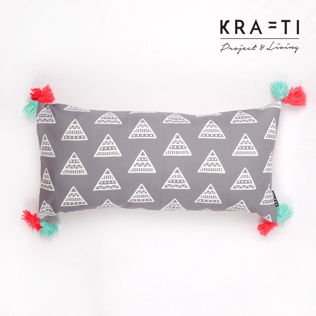 Bantal Sofa Tassel Motif Tribal 30x60 cm
