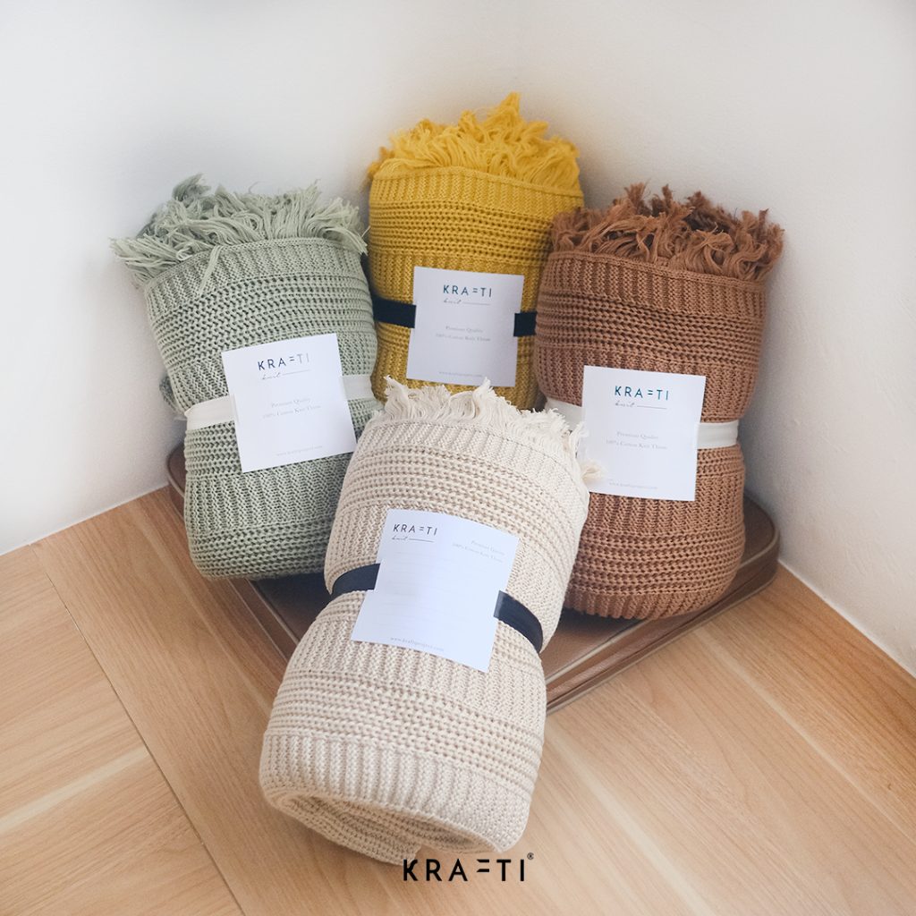 MARRUE Knitted Blanket / Selimut Rajut / Selimut Sofa / Selimut travelling