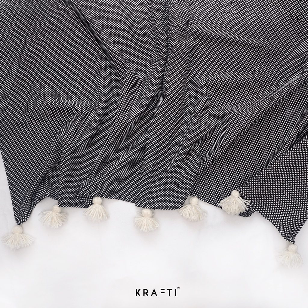 Selimut Sofa / Selimut Travelling / Selimut Dewasa / Selimut Tassel / Selimut White Dots Semi Wool