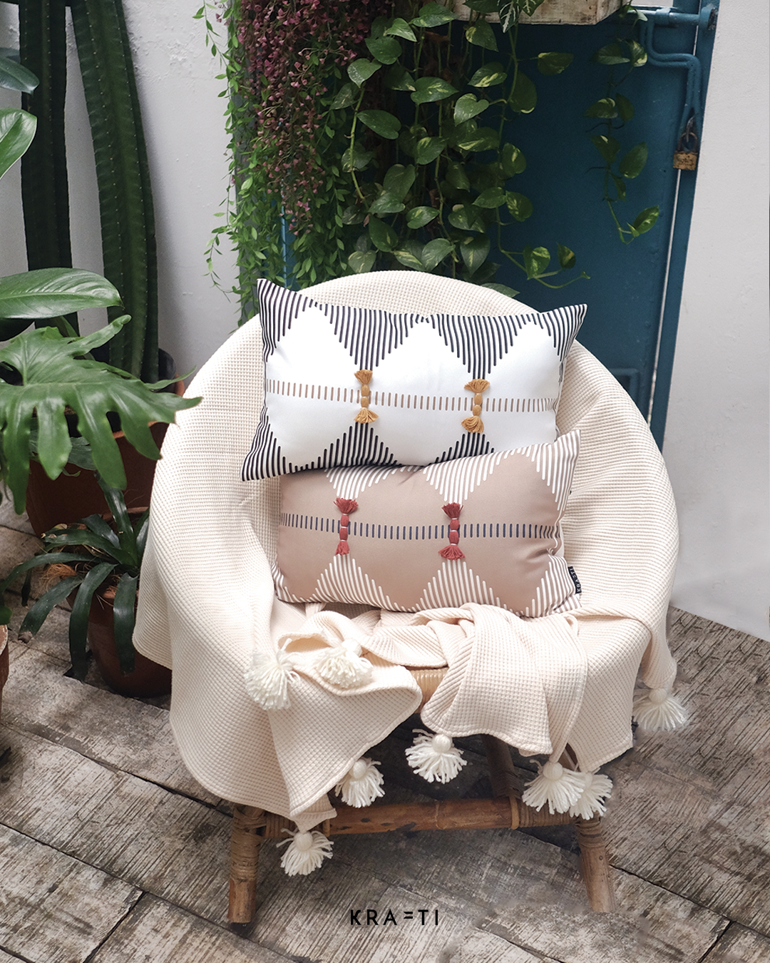 Karu Lumbar Cushion 