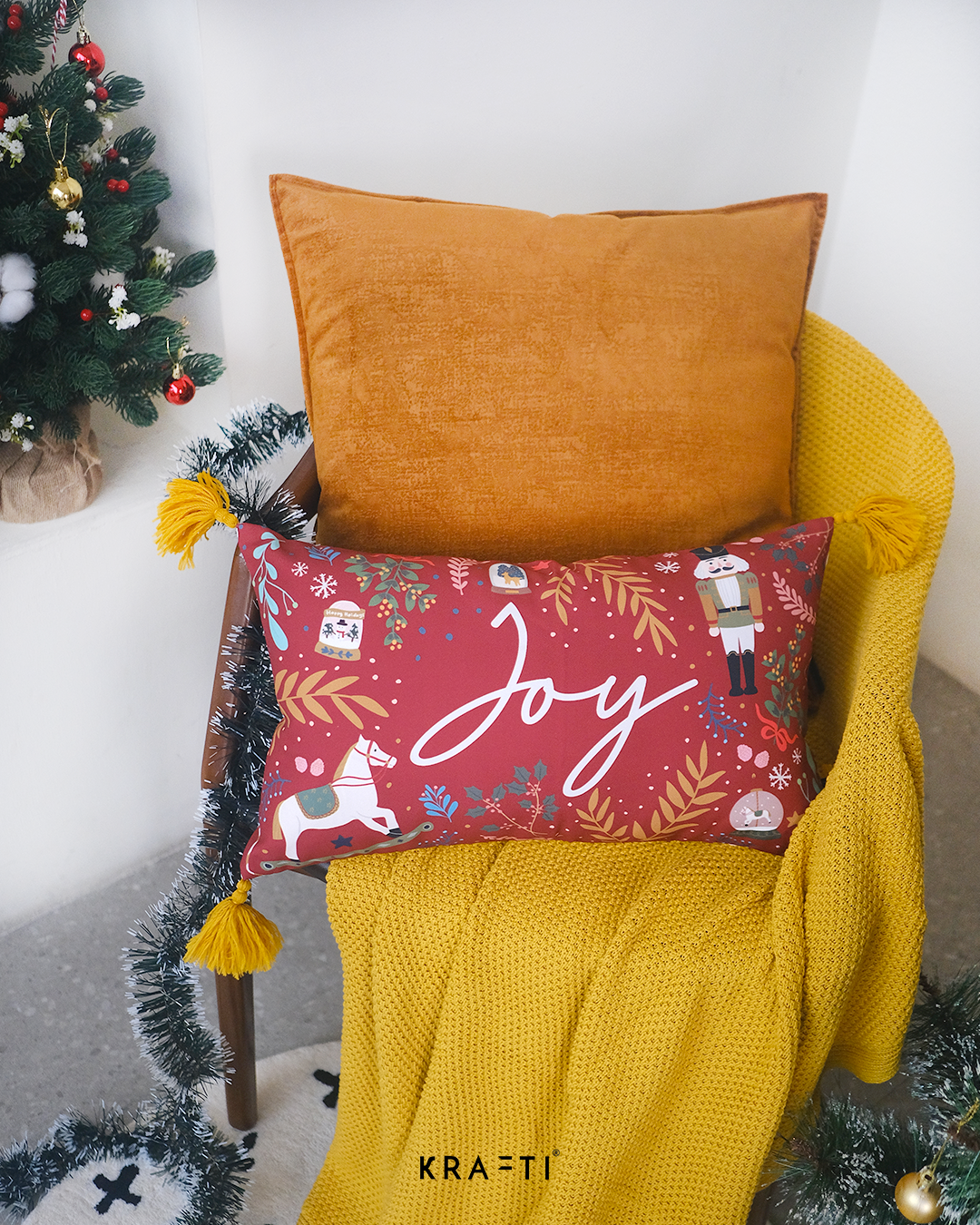 Noel Joy Lumbar Cushion