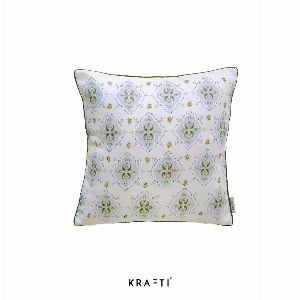 Danica White 40x40
